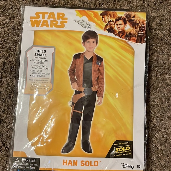 Costume - Picture 2 of 5